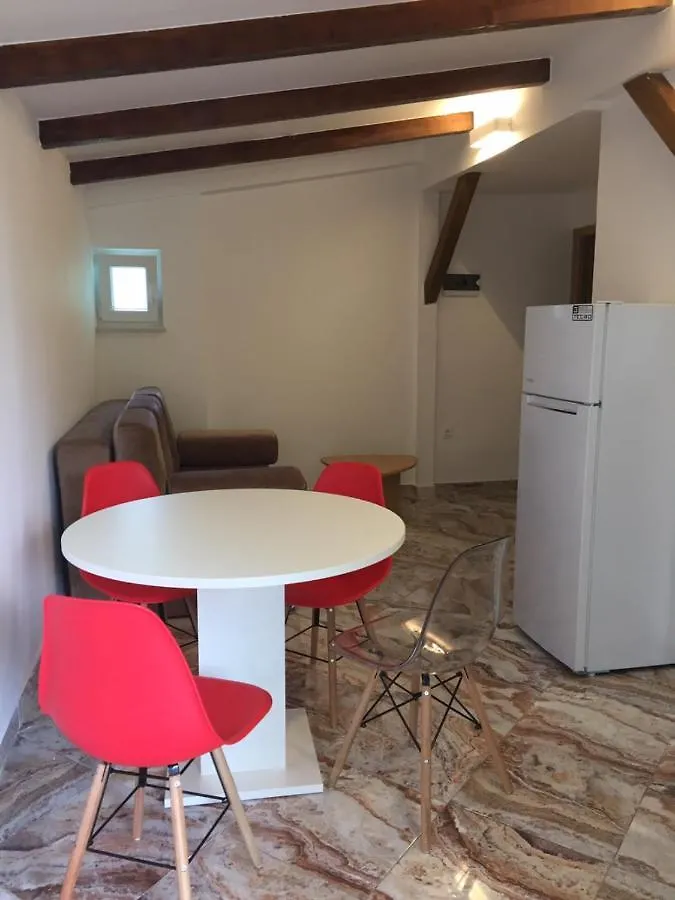 One-Bedroom Apartment, Wifi, Airco, Parking, Washing Machine, Grill 메덜린 0*,  크로아티아